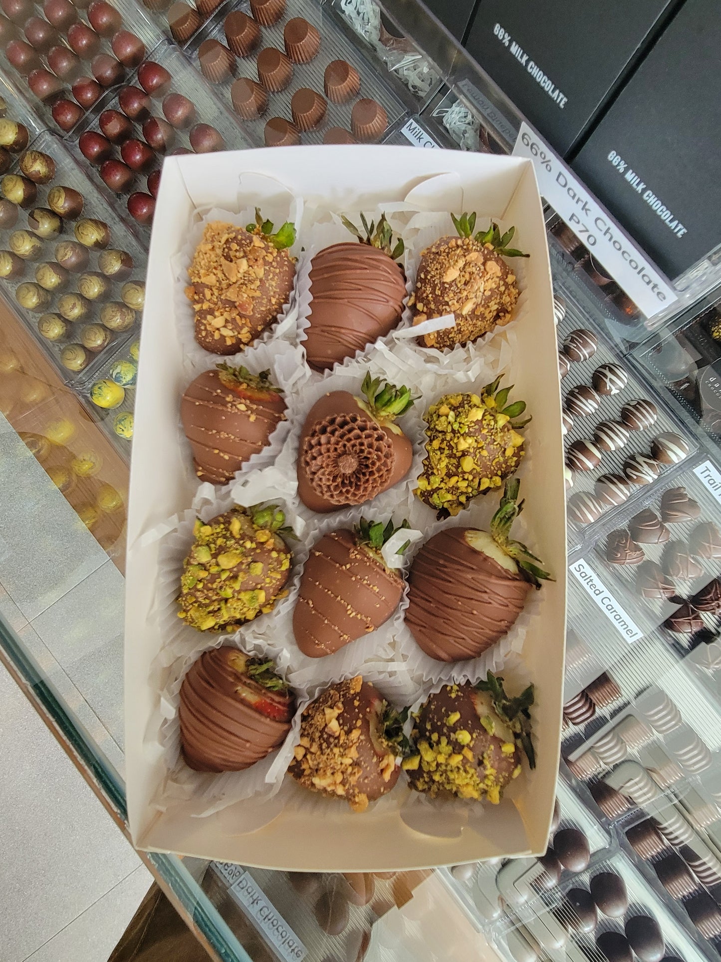 Dozen Strawberries Box